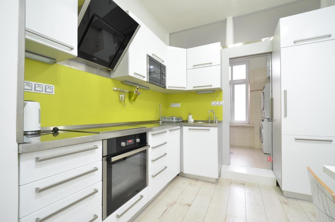 Apartmany Jizdarenska カルロヴィ・ヴァリ エクステリア 写真